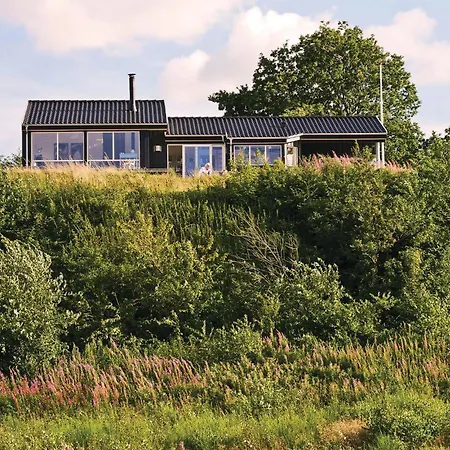 Stunning In Allingabro With Kitchen Rygard Strand